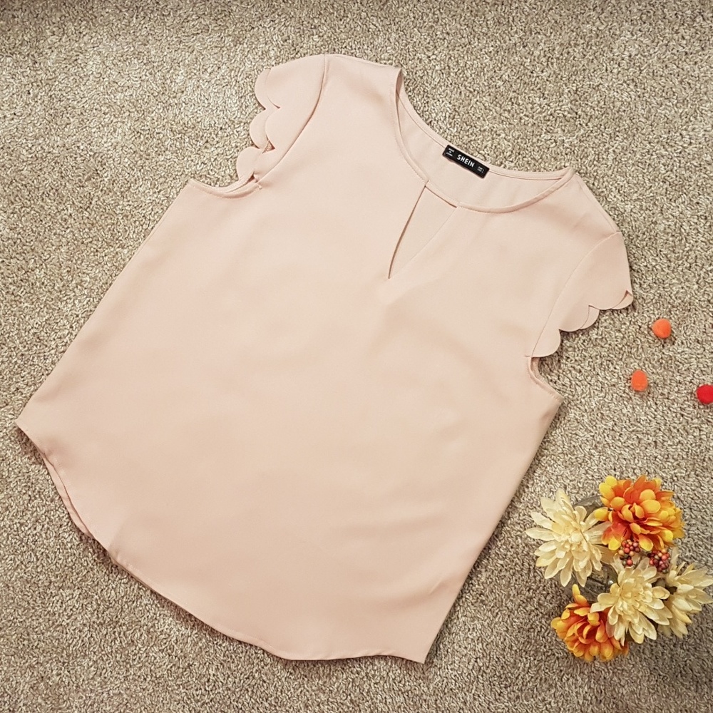 V Notch Front Scallop Cap Sleeve Dolphin Hem Top